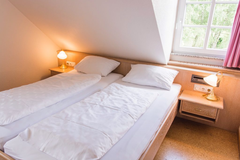 Schlafzimmer FeWo Sauerland - Ferienwohnung Sauerland im Repetal Niederhelden-Attendorn